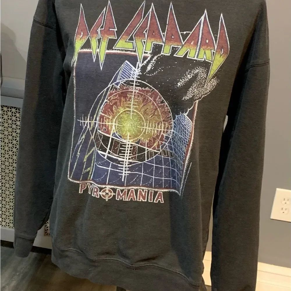 Def Leppard Pyromania Black Sweatshirt